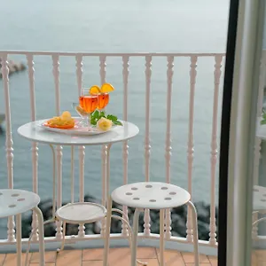 Dimore De Luca- Sea View Pensionat